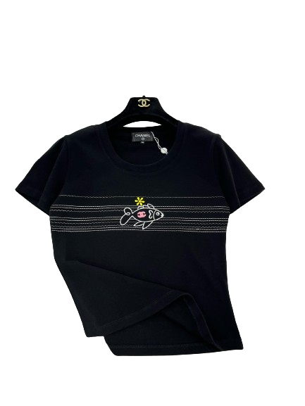 CHANEL - T-shirt