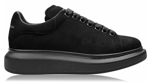 ALEXANDER McQUEEN - Sneakers Oversize in All Black Scamosciato - IperShopNY
