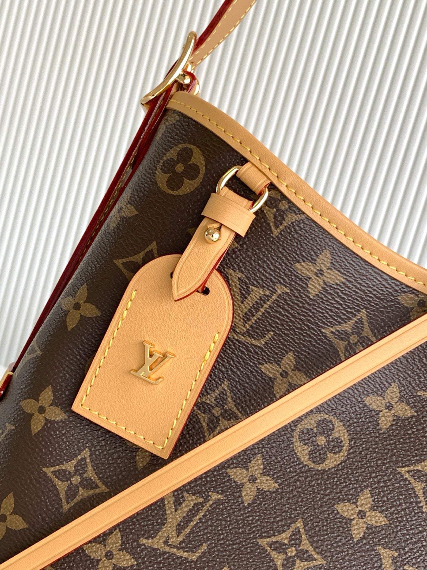 Louis Vuitton - Borsa CarryAll MM