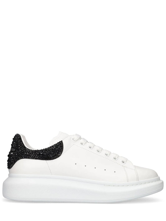 ALEXANDER McQUEEN - Sneaker Oversize in Bianco/Nero con cristalli