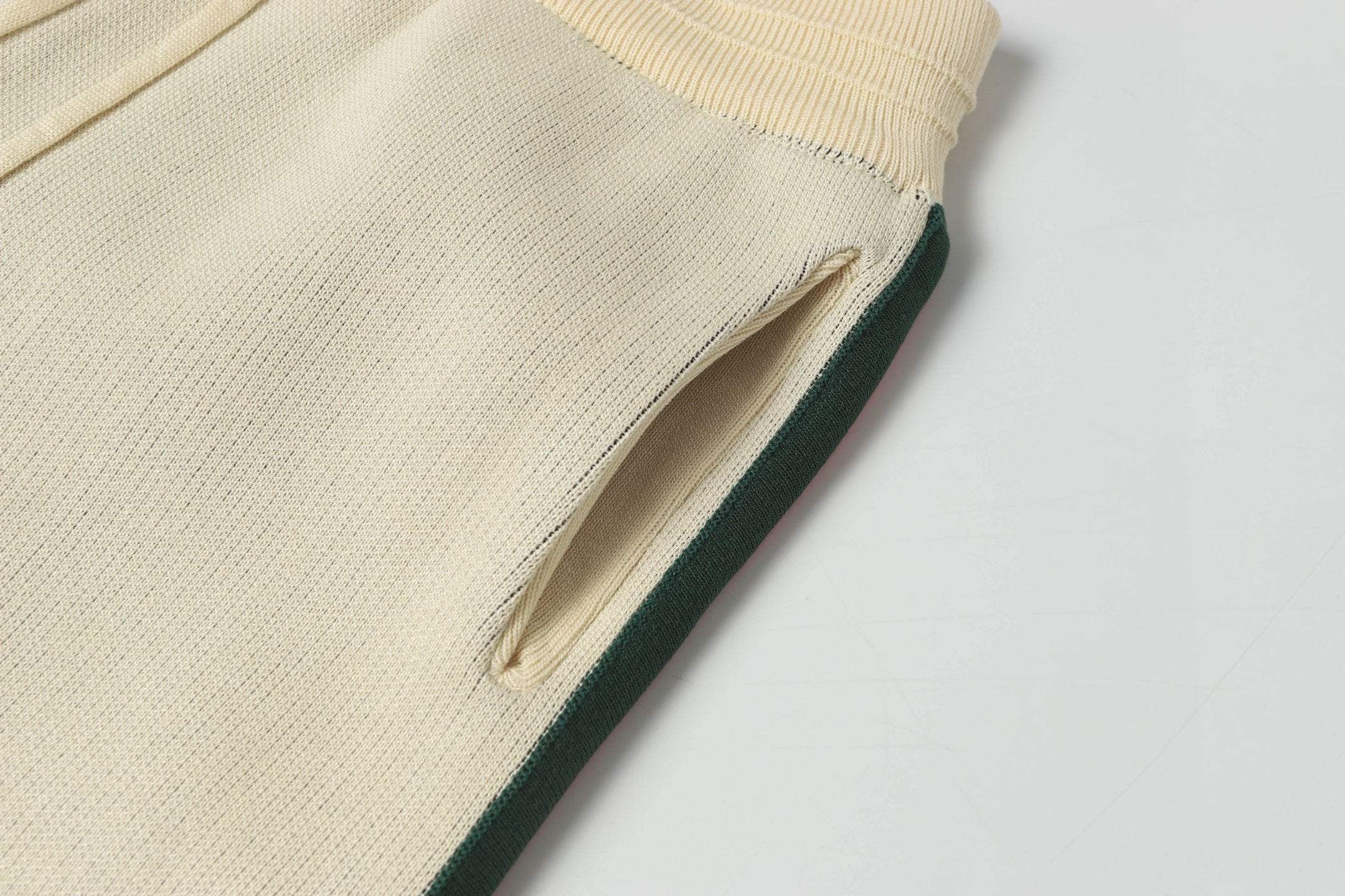 Gucci x Adidas - PANTALONCINI