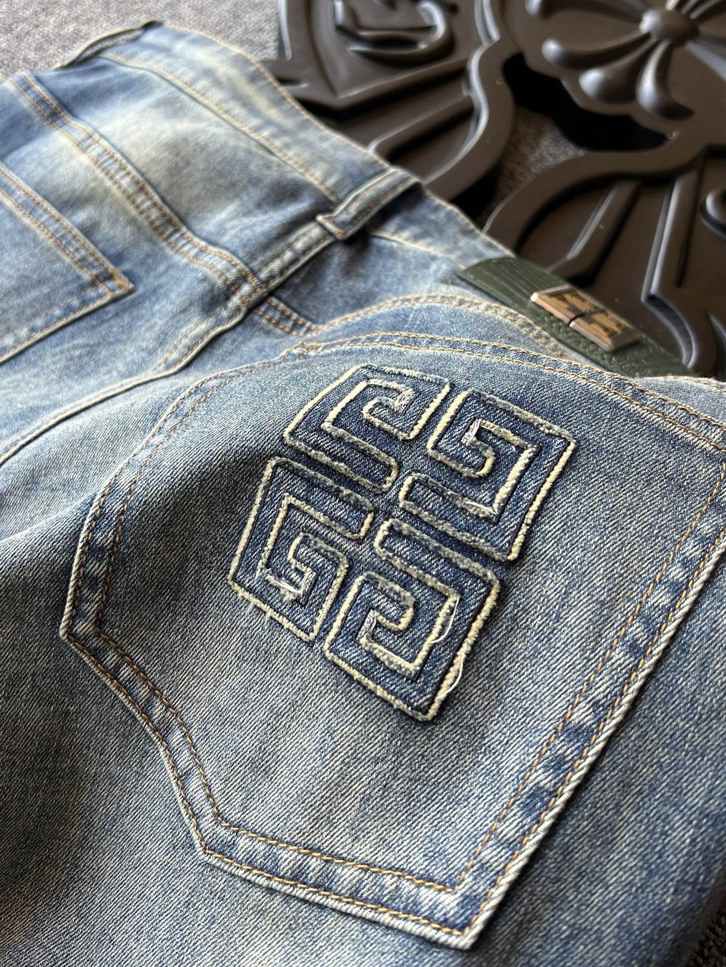 Givenchy - Jeans in denim