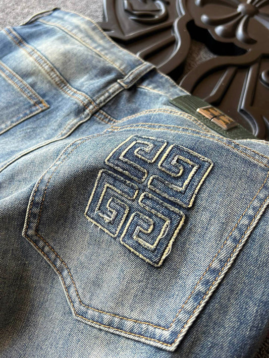 Givenchy - Jeans in denim