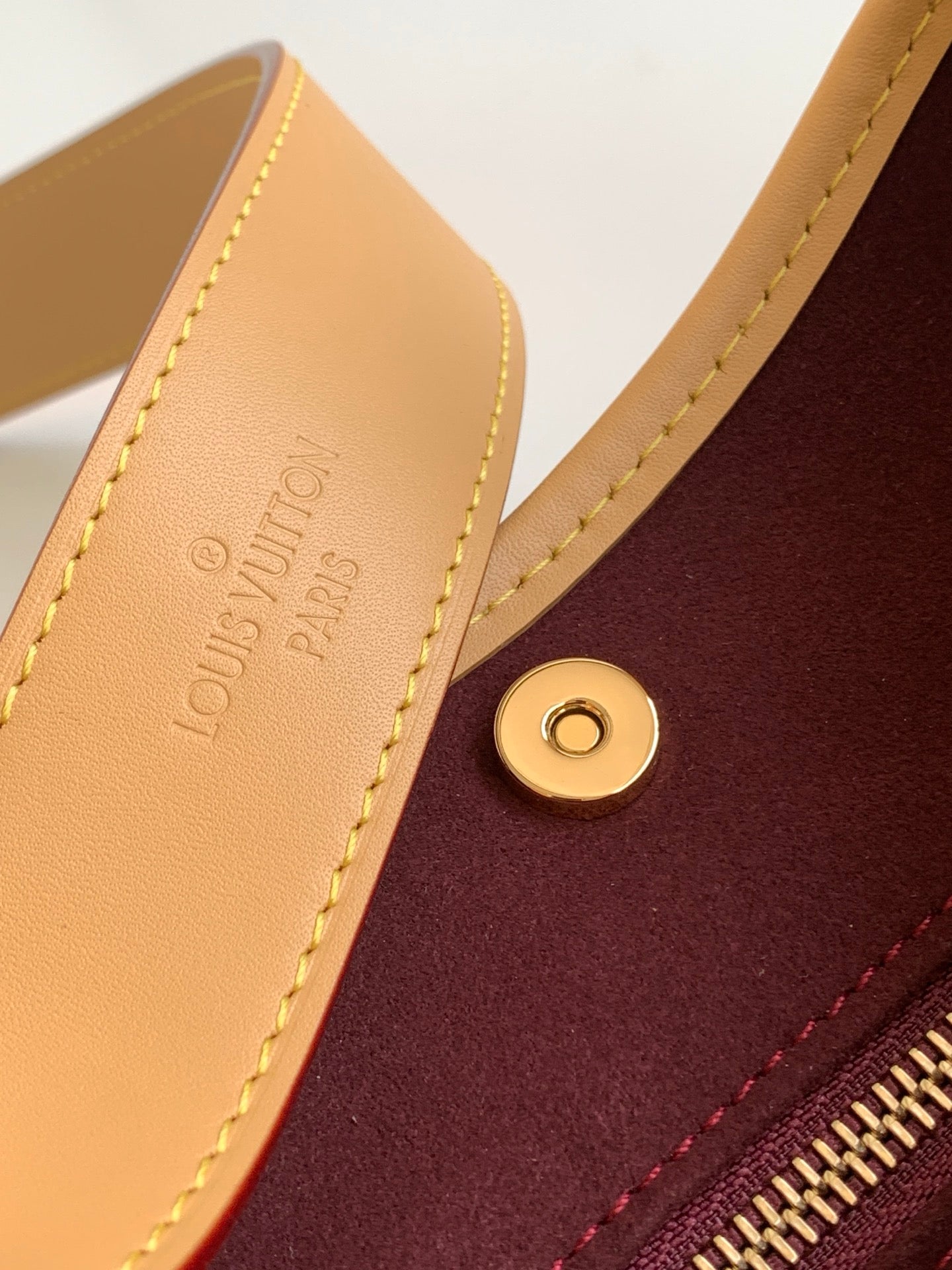 Louis Vuitton - Borsa CarryAll MM