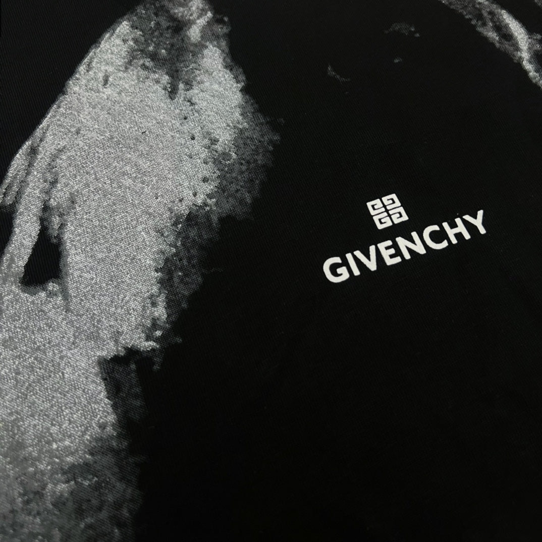 Givenchy T-Shirt - IperShopNY