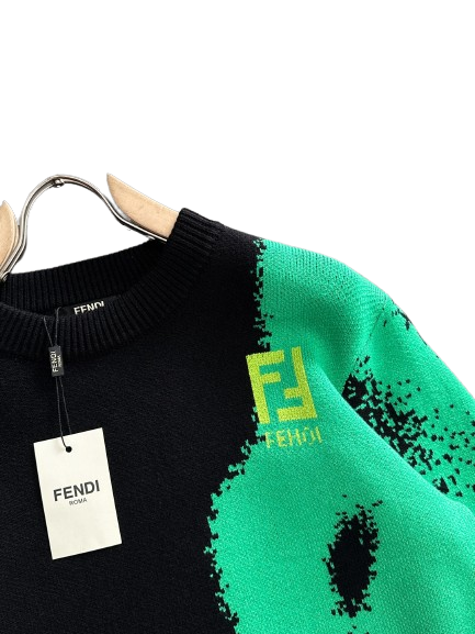 BALENCIAGA – Neues BB-Kapuzenpullover 